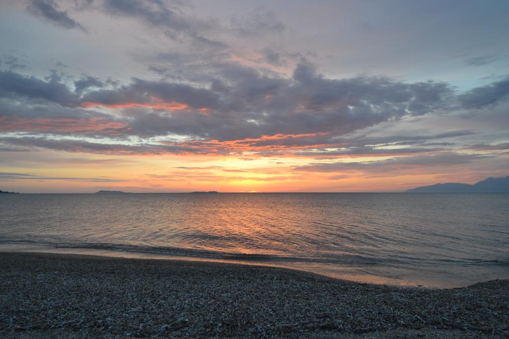 Liberty'S Studios Almiros Beach Oda fotoğraf